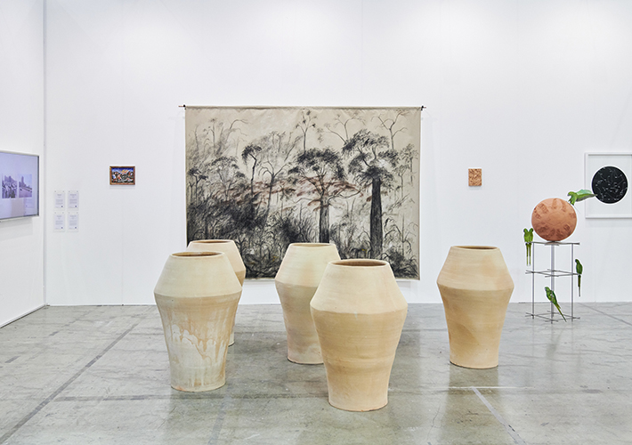 Foto LA ARTISTA COLOMBIANA NOHEMÍ PÉREZ GANA LA TERCERA EDICIÓN DEL PREMIO FPT FOR SUSTAINABLE ART, UN PROYECTO PATROCINADO POR FPT INDUSTRIAL EN ASOCIACIÓN CON ARTISSIMA